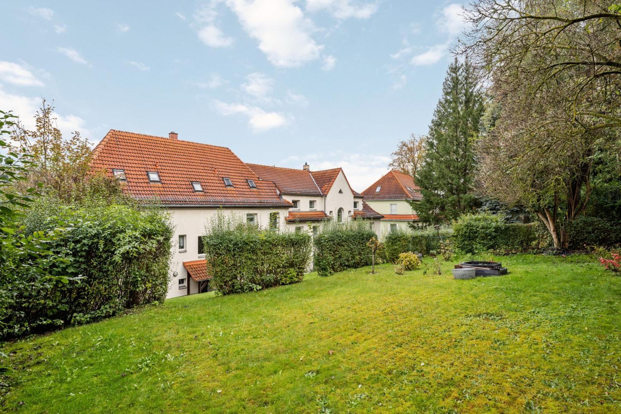 Edler Wohnraum Modernes Vorstadtstudio Mit Emma-Bett, Garten & Kaffeevollautomat Zwickau Dış mekan fotoğraf