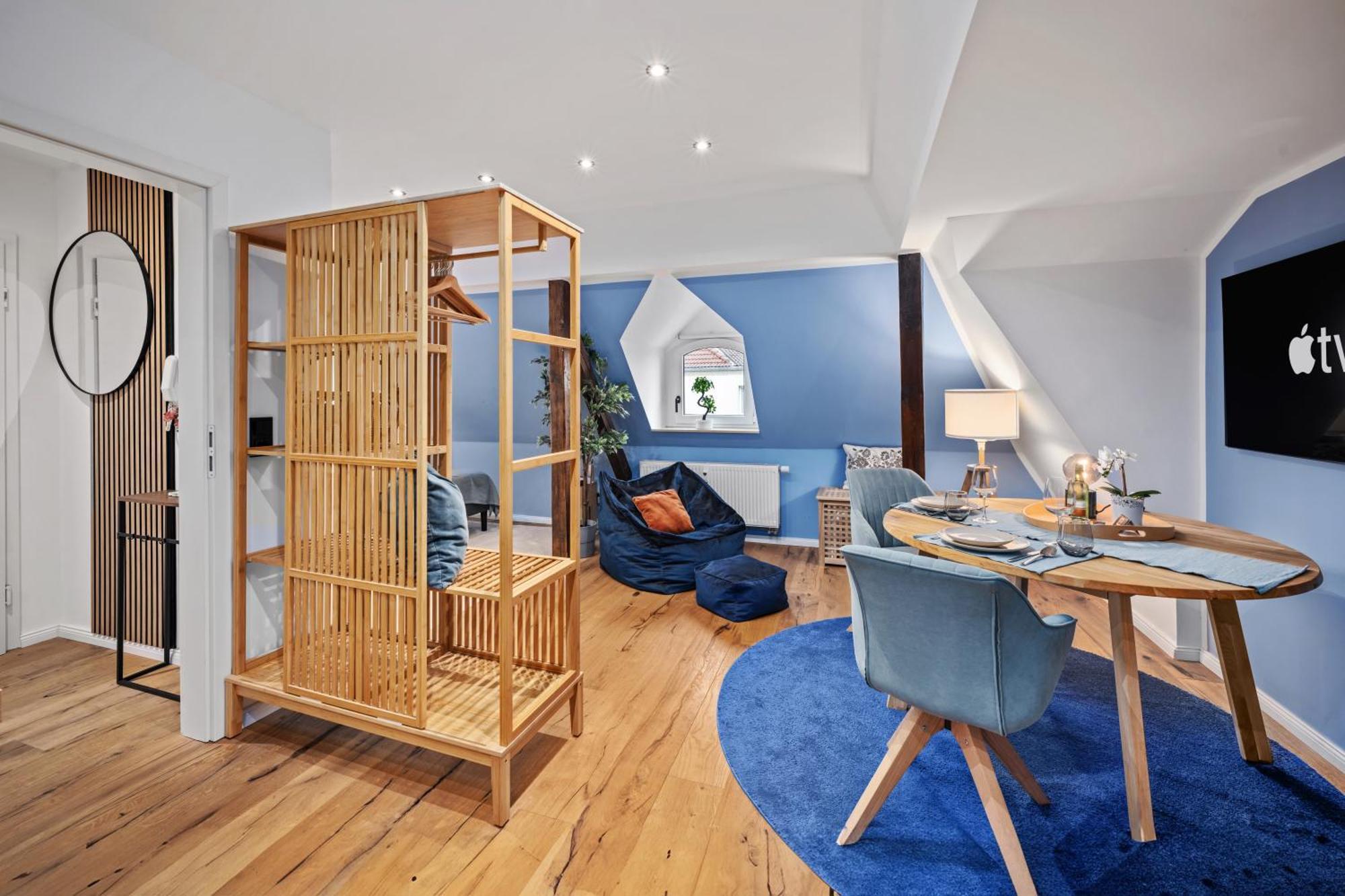 Edler Wohnraum Modernes Vorstadtstudio Mit Emma-Bett, Garten & Kaffeevollautomat Zwickau Dış mekan fotoğraf