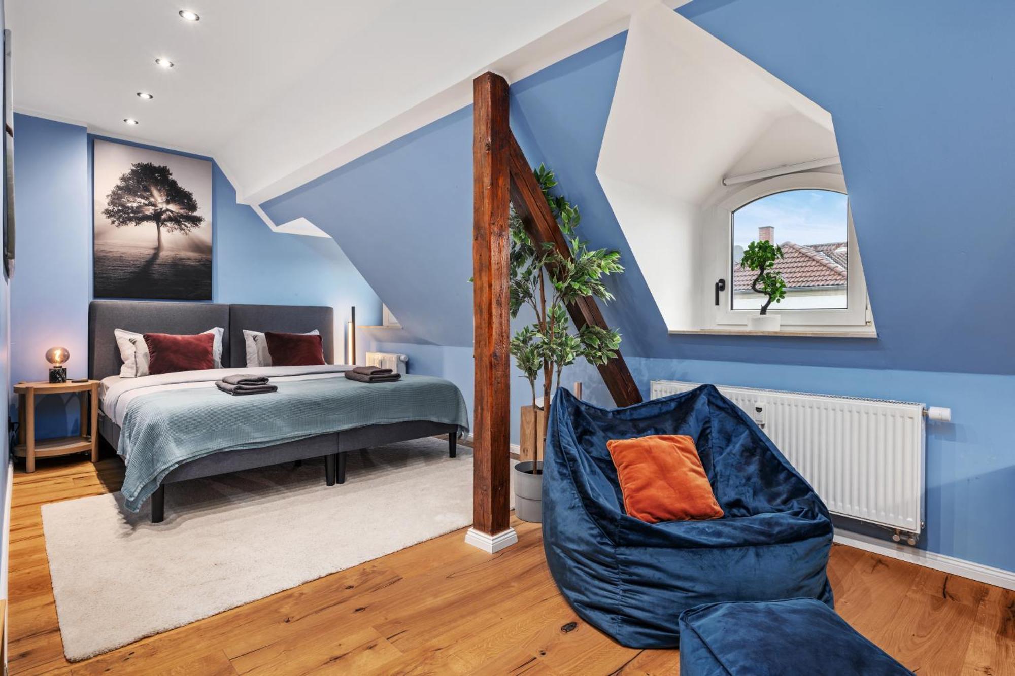 Edler Wohnraum Modernes Vorstadtstudio Mit Emma-Bett, Garten & Kaffeevollautomat Zwickau Dış mekan fotoğraf